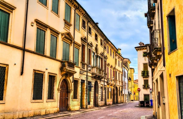 Architectuur van de oude stad Vicenza, Italië — Stockfoto