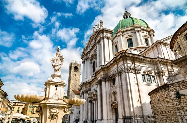 Catedral de Santa Maria Assunta de Brescia en Italia — Foto de Stock