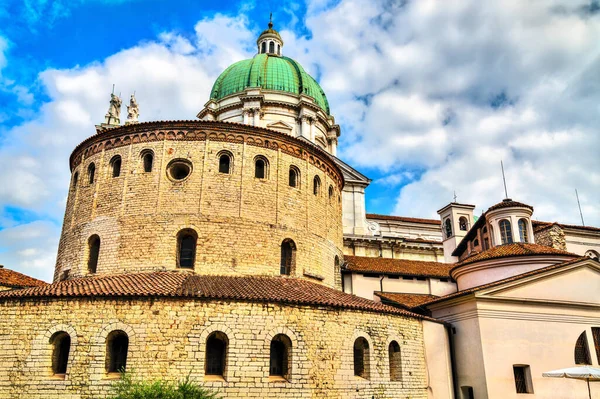 Oude kathedraal van Brescia in Italië — Stockfoto