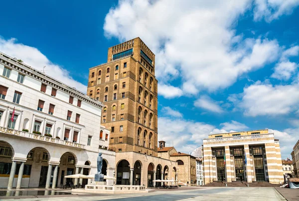 Piazza della Vittoria em Brescia, Italia — Fotografia de Stock