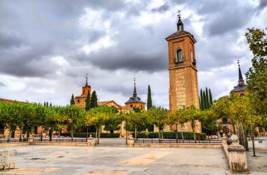 Alcala de Henares, İspanya 'daki Santa Maria Kulesi