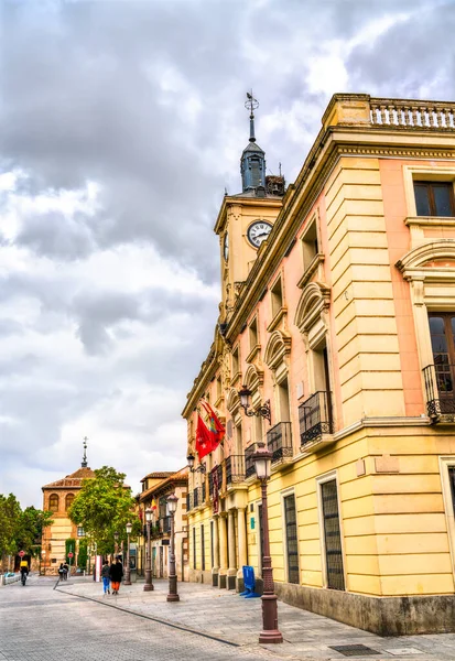 Stadhuis van Alcala de Henares in Spanje — Stockfoto