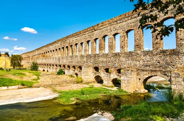 San Lazaro aqueduct in Merida, Spain — Stock Photo, Image