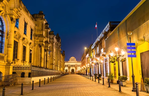 Дворец правительства Перу в Лиме — стоковое фото
