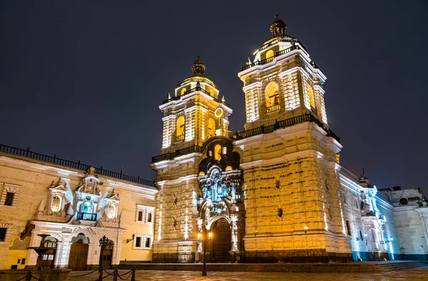 Basilika och kloster i San Francisco i Lima, Peru — Stockfoto