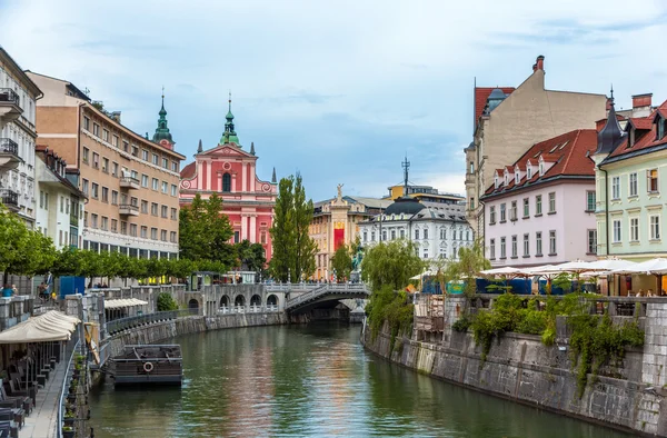 Uitzicht op het centrum van Ljubljana, Slovenië — Stockfoto