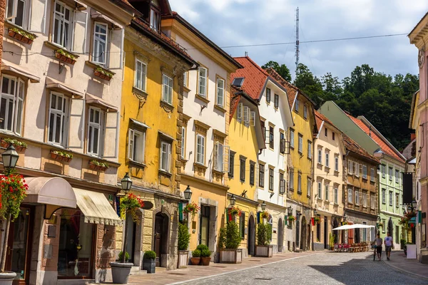 Gebouwen in het historische centrum van Ljubljana, Slovenië — Stockfoto