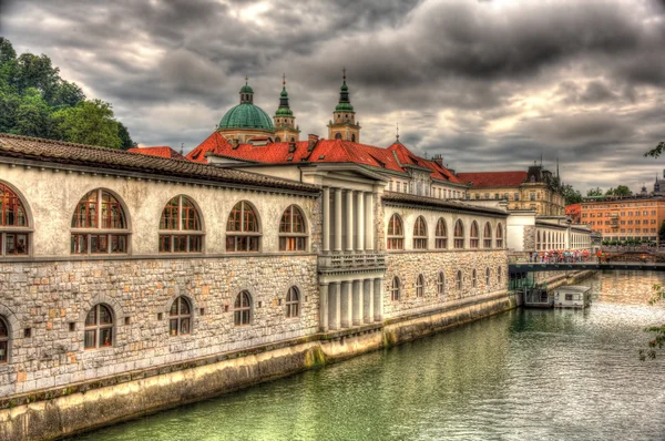 Waterfront in Ljubljana, Slovenia — Stock Photo, Image