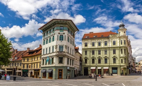 Σπίτι Hauptmann στην πλατεία Preseren στη Λιουμπλιάνα της Σλοβενίας — Φωτογραφία Αρχείου