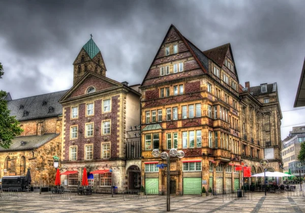 Budovy na náměstí Alter Markt v Dortmundu, Německo — Stock fotografie