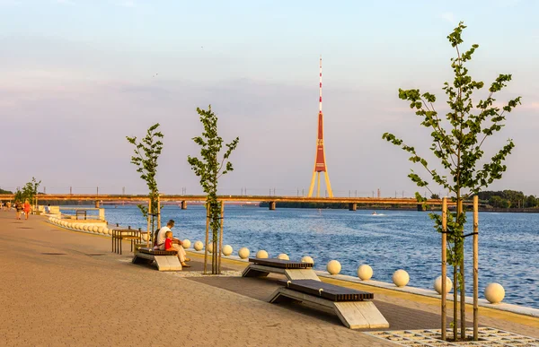 Embankment in Riga, Letland — Stockfoto