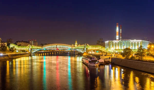 Bogdan Khmelnitsky (Kievsky) Pedestrian Bridge in Moscow — Stock Photo, Image