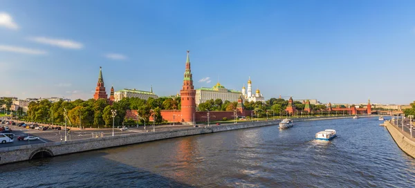 Panorama del Kremlin de Moscú - Rusia — Foto de Stock