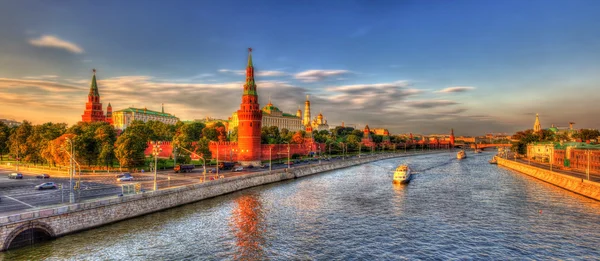 Panorama da noite de Moscou Kremlin, Rússia — Fotografia de Stock