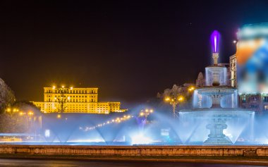 Su jeti çeşme Unirii Square - Bucharest, Romanya