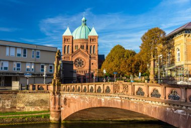 Strasbourg - Alsace, Fra kilisede Pierre-le-Jeune görünümünü