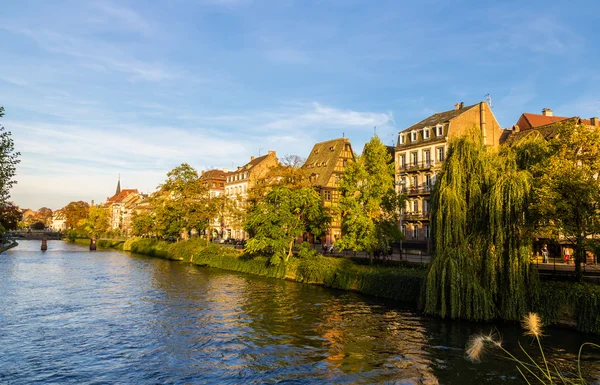 Widok na nasyp w Strasburgu - Alzacja, Francja — Zdjęcie stockowe