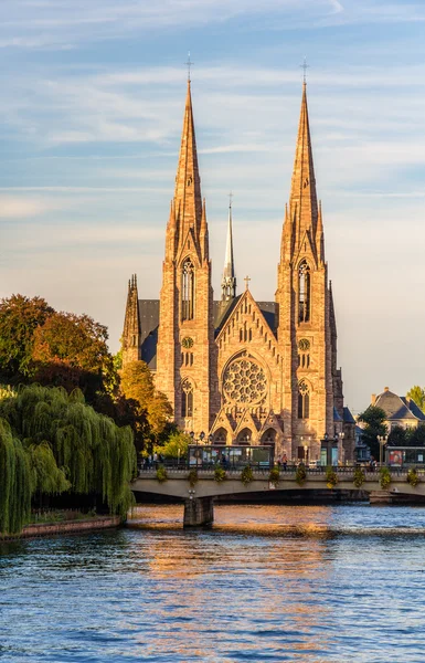 St. Pauls Kirche in Straßburg - Elsass, Frankreich — Stockfoto