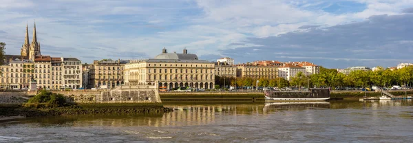 Vista del terraplén en Bayona - Francia, Aquitania — Foto de Stock