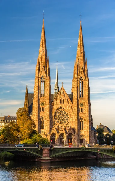 St. Pauls Kirche in Straßburg - Elsass, Frankreich — Stockfoto