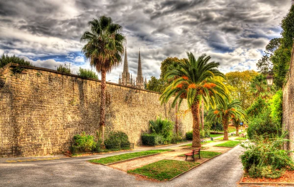 바욘 - 프랑스의 도시 정원, 아키텐 — 스톡 사진