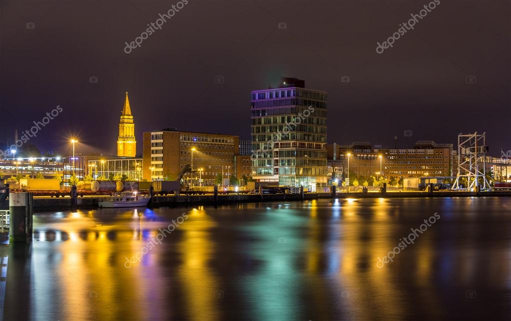 Vista del puerto de Kiel Alemania, SchleswigHolstein fotografía de