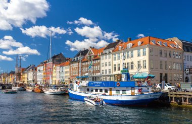 Kopenhag, Danimarka - 29 Mayıs: Üzerinde 29 Mayıs 2014 yılında Nyhavn tekneler