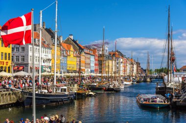 Kopenhag, Danimarka - 29 Mayıs: Üzerinde 29 Mayıs 2014 yılında Nyhavn tekneler