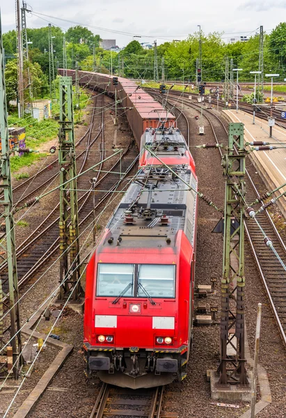 Pociąg towarowy w Hamburg Hauptbahnhof station - Niemcy — Zdjęcie stockowe