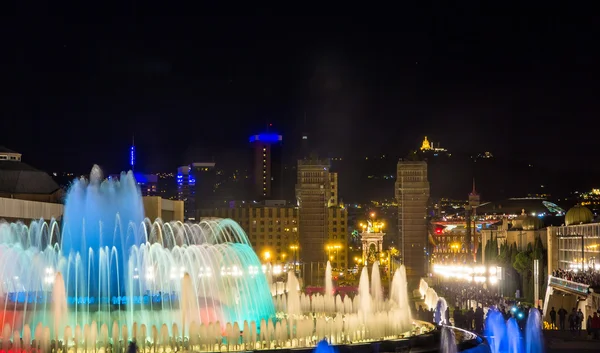 Magiska fontänen av Montjuic i Barcelona, Spanien — Stockfoto