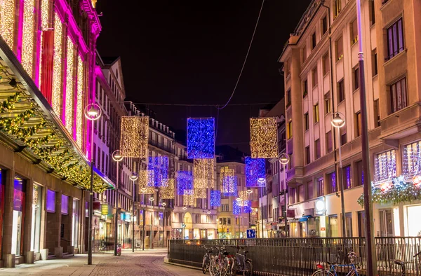 El centro de Estrasburgo decorado para Navidad - Francia — Foto de Stock