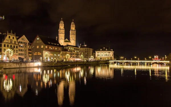 Grossmunster, büyük bir kilise Zürih, İsviçre — Stok fotoğraf