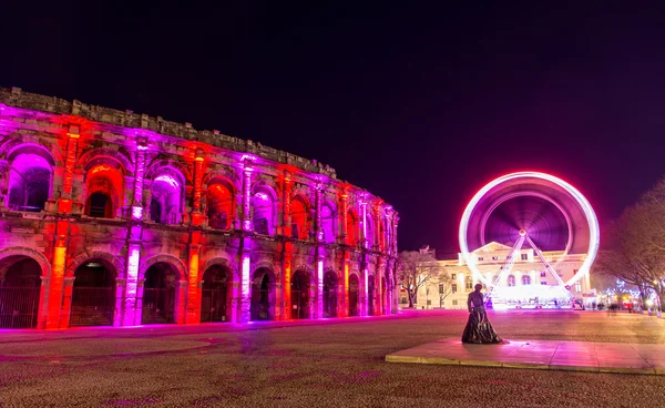 Ρωμαϊκό Αμφιθέατρο, το Arena της Νιμ, το βράδυ - Γαλλία — Φωτογραφία Αρχείου
