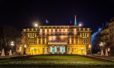 Belgrad Belediye Binası'nda gece - Sırbistan