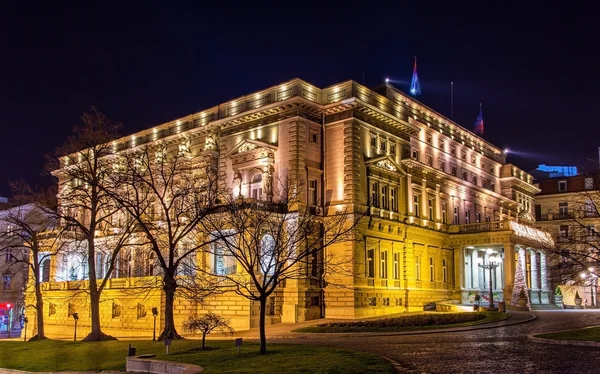 晚上-塞尔维亚贝尔格莱德市政厅 — 图库照片