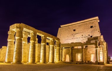 Gece - Mısır Luksor Tapınağı