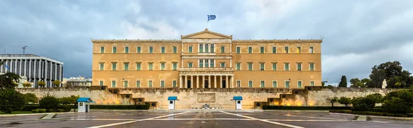 Griechisches Parlament in der Nacht - Athen, Griechenland — Stockfoto