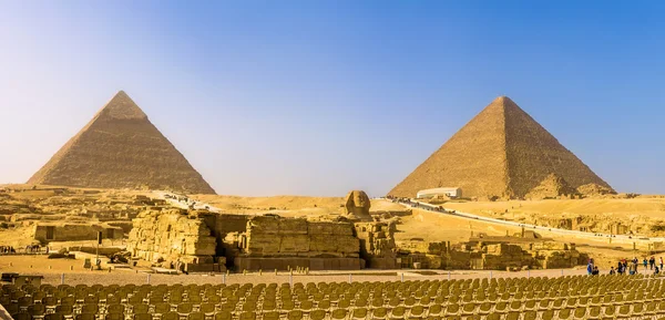 The Great Sphinx and the Pyramids of Giza - Egypt — Stock Photo, Image