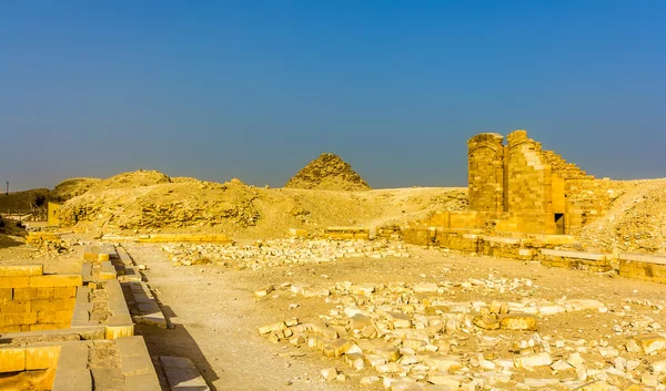 Tombs and pyramids at Saqqara - Egypt — Stock Photo, Image