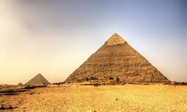 Pyramid of Khafre (Pyramid of Chephren) in Giza - Egypt — Stock Photo, Image