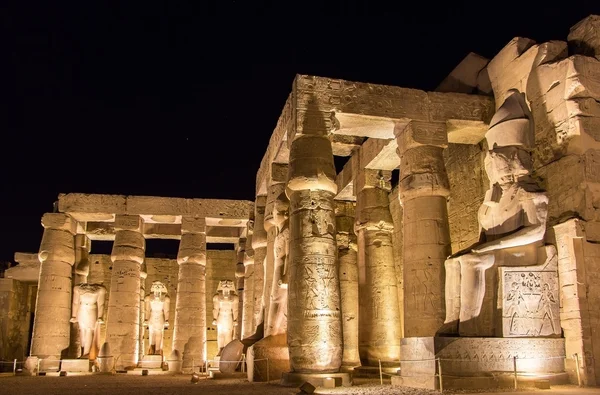 Luxor templo por la noche - Egipto — Foto de Stock