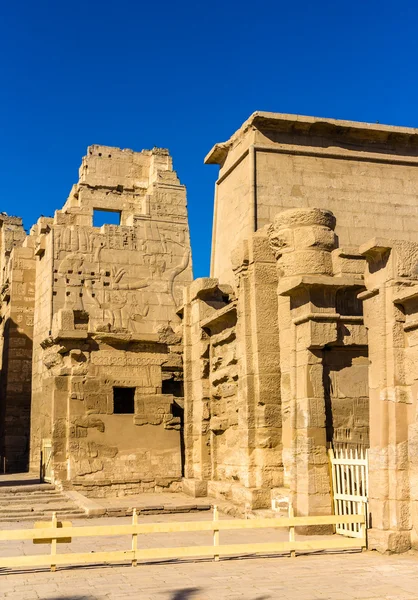 O templo mortuário de Ramsés III perto de Luxor, no Egito — Fotografia de Stock