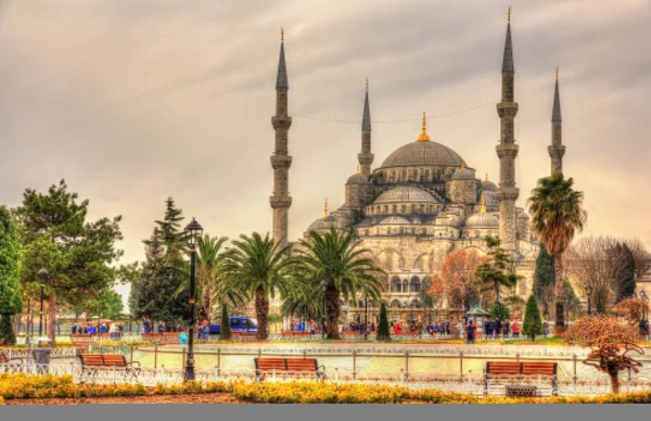 Mezquita Sultan Ahmet (Mezquita Azul) en Estambul - Turquía — Foto de Stock