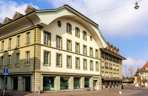 Byggnader på Waisenhausplatz i Bern - Schweiz — Stockfoto