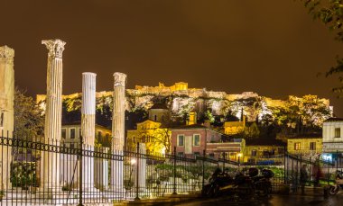 Hadrian's Kütüphane ve Yunanistan'da Atina Akropolisi
