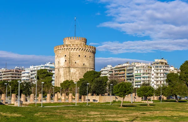 Белая башня Салоник в Греции — стоковое фото