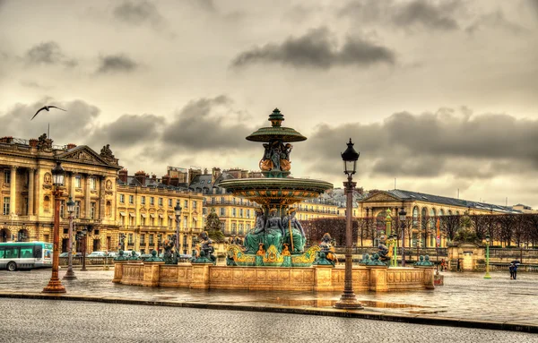 Фонтен де Флёв на площади Согласия в Париже — стоковое фото