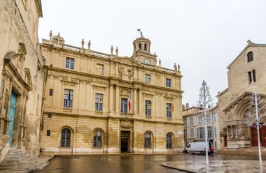 Hotel de Ville (Belediye Binası) Arles - Fransa, Provence-Alpes-karyolası