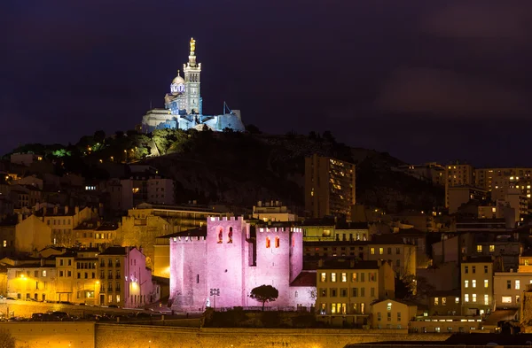 Notre-Dame de La Garde och klostret Saint Victor i Marseille - — Stockfoto