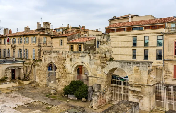 Ruïnes van het Romeinse theater in Arles - Unesco-erfgoed site in Frankrijk — Stockfoto